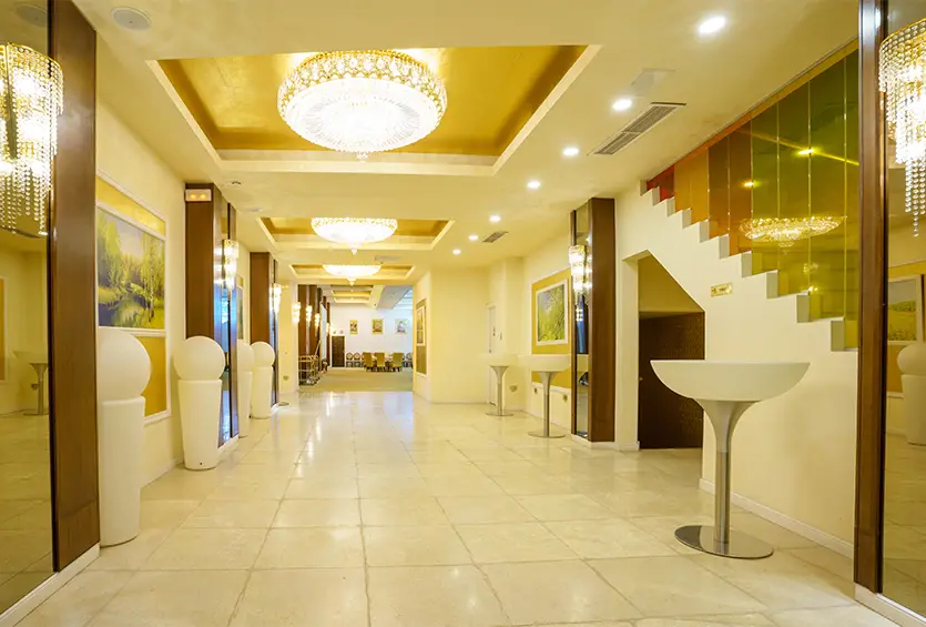 intrare-principala-camin-luxab